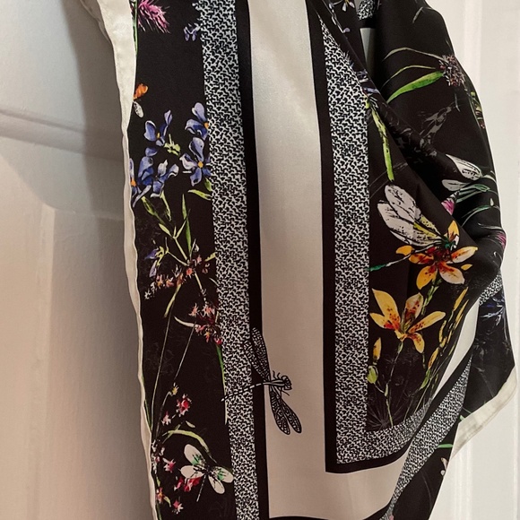 Silk Dragonfly Scarf - Black - NWOT - Picture 6 of 15